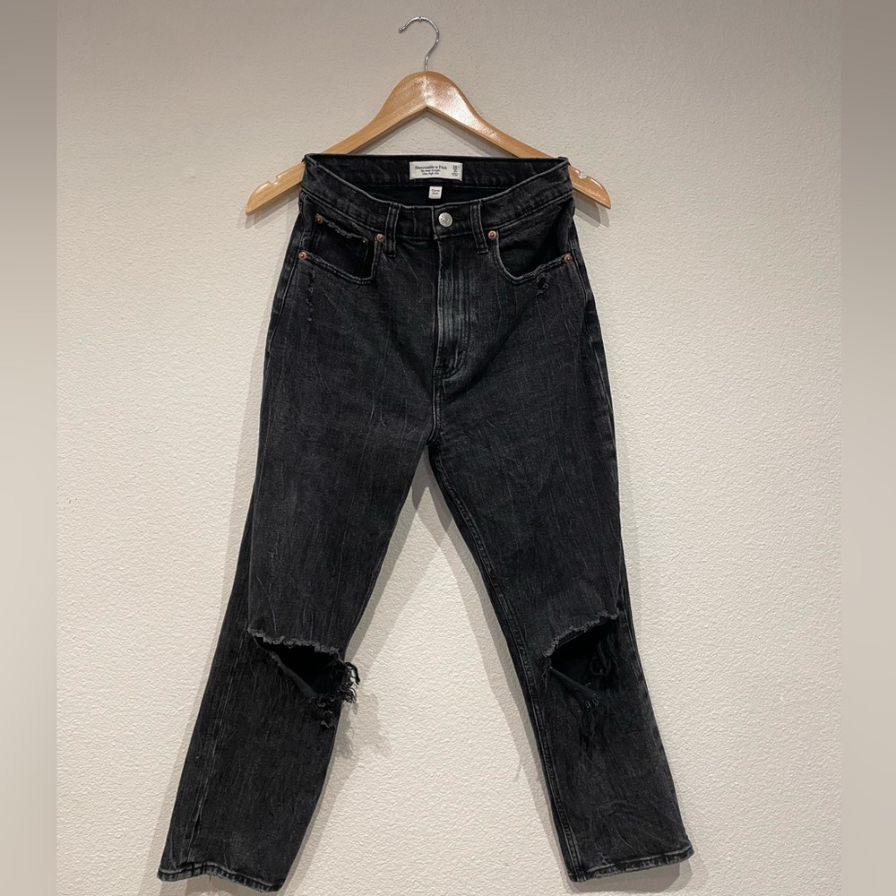 Abercrombie & Fitch A&F The Ankle Straight - Ultra High Rise. Curve Love.